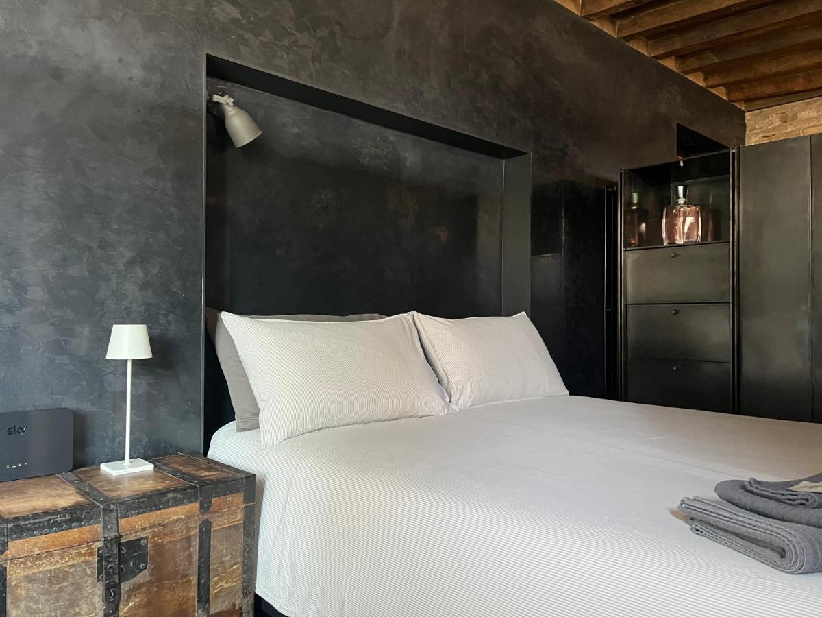 Ardesia Exclusive Apartament Apartment Parma Ngoại thất bức ảnh